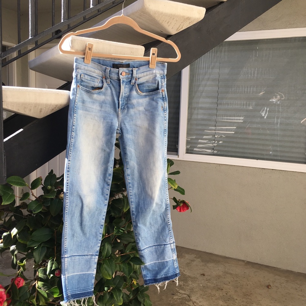 Ankle cut jeans